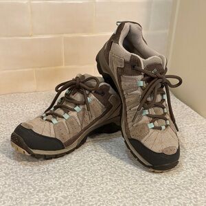 Columbia Pima Women's Athletic Shoes in Brown and Mint